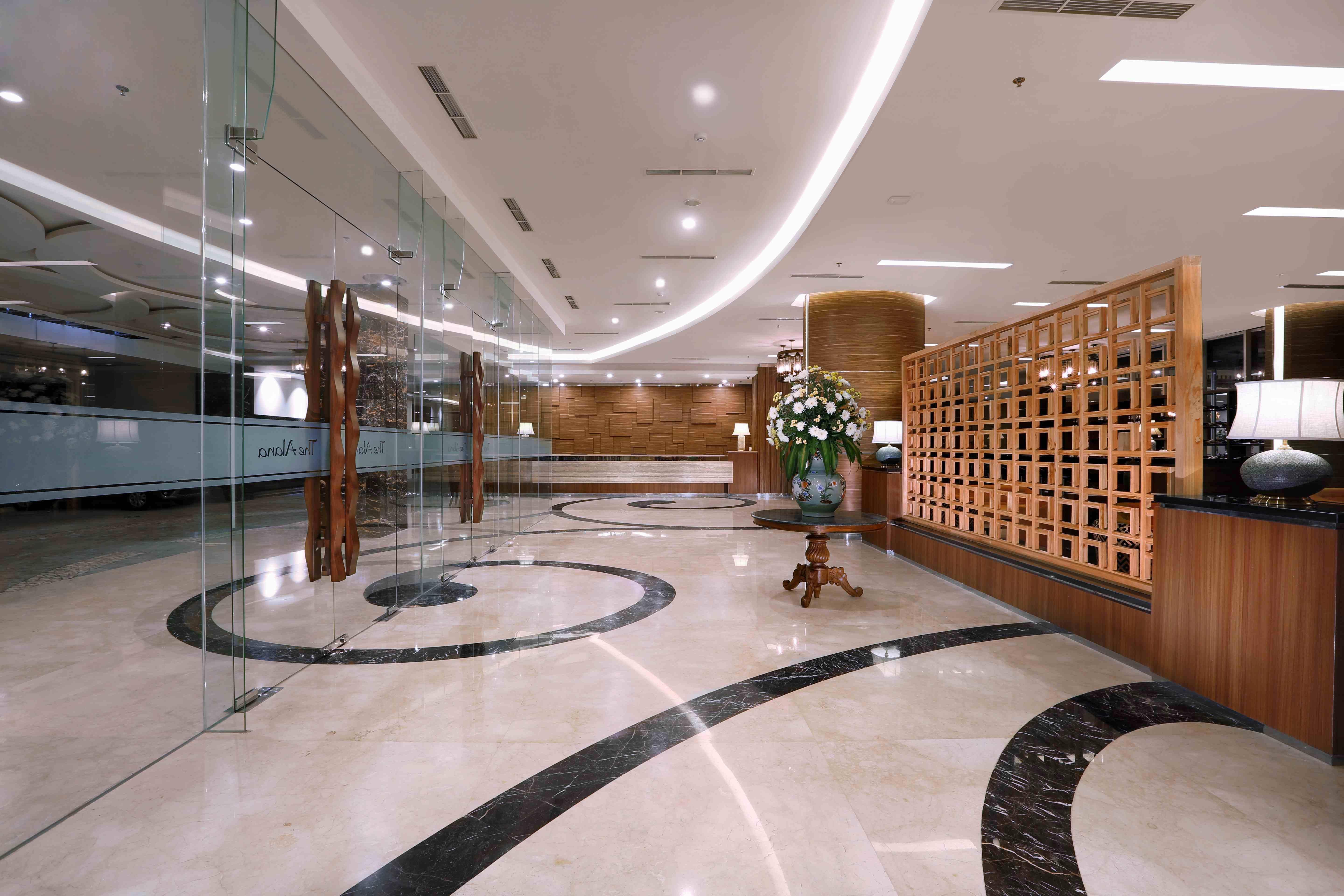 The Alana Yogyakarta Hotel And Convention Center Слеман Екстериор снимка