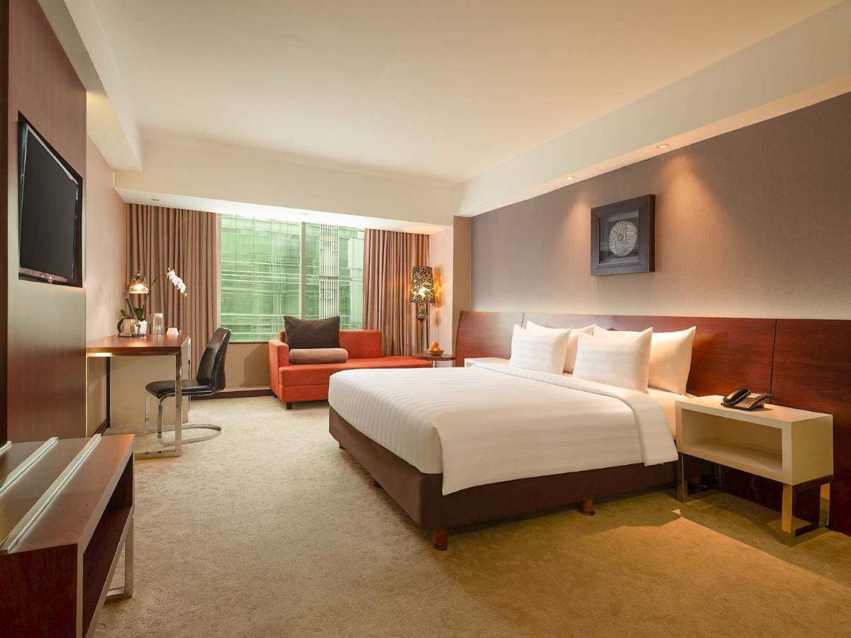 The Alana Yogyakarta Hotel And Convention Center Слеман Екстериор снимка
