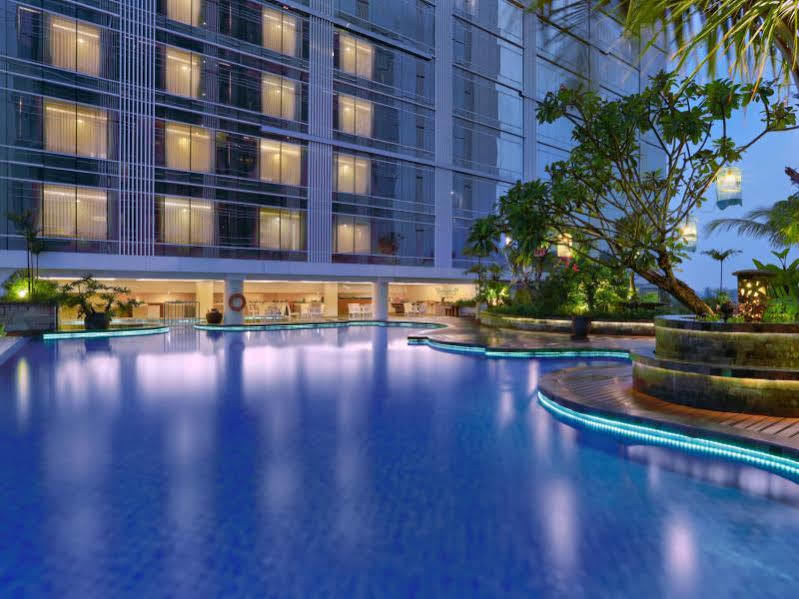 The Alana Yogyakarta Hotel And Convention Center Слеман Екстериор снимка