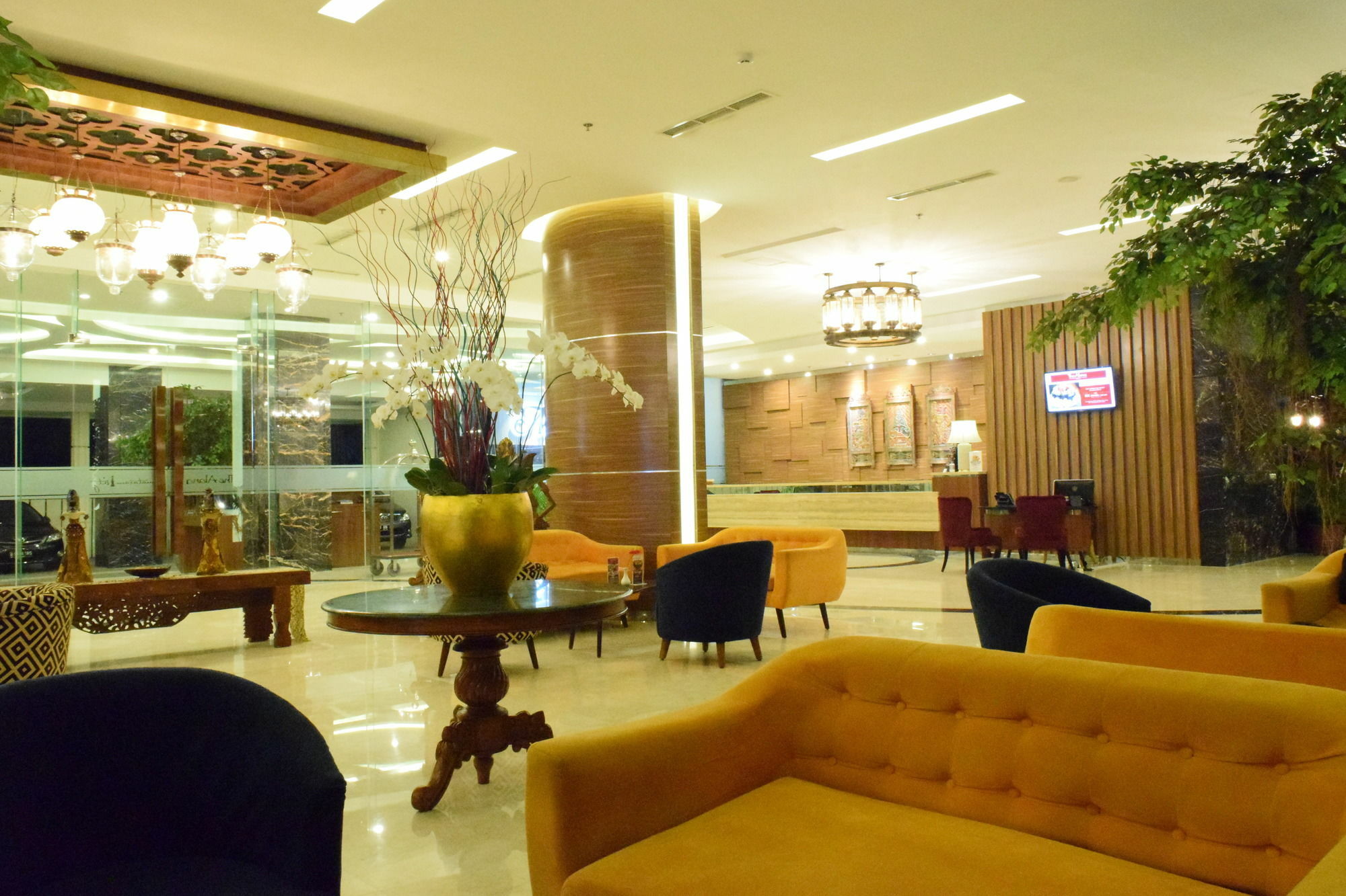 The Alana Yogyakarta Hotel And Convention Center Слеман Екстериор снимка